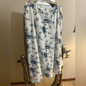 Women’s a.n.a White and Blue Floral Midi Skirt